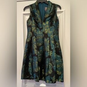 Vince Camuto Brocade Dress Size 4 Green Blue Floral VNeck Sleeveless Pockets